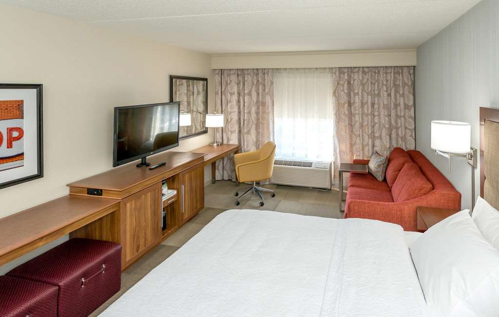 Hampton Inn & Suites Dallas-Central Expy/North Park Area Room photo